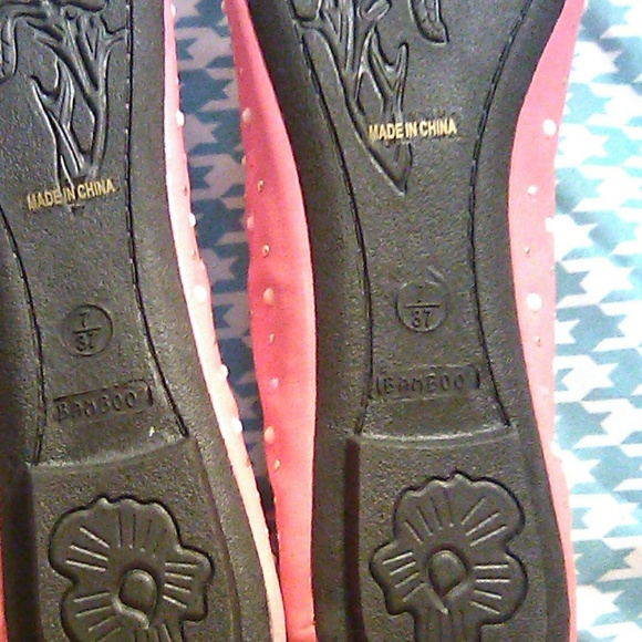 Flats - Picture 3 of 5